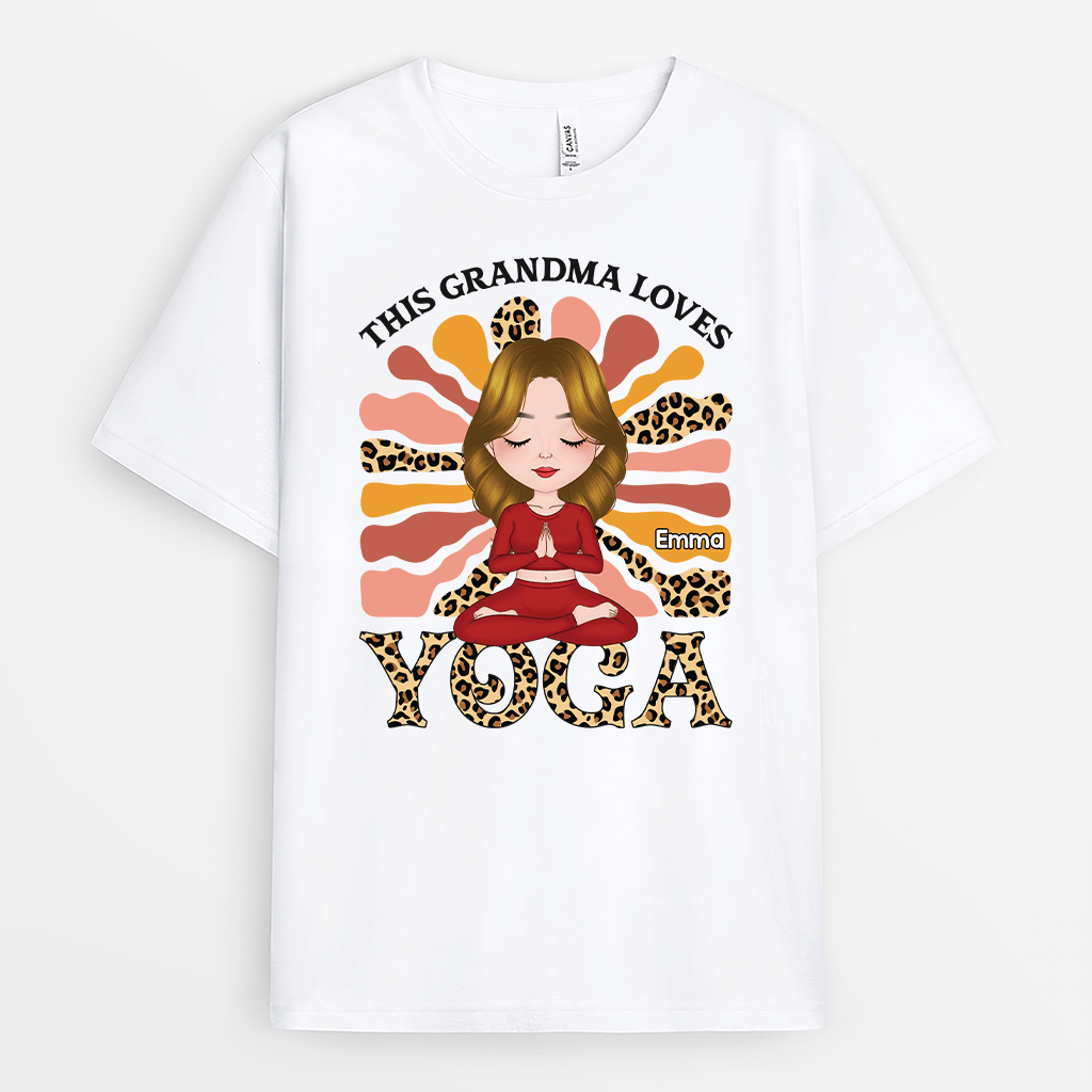 Personalized This Mom Loves Yoga T-shirt