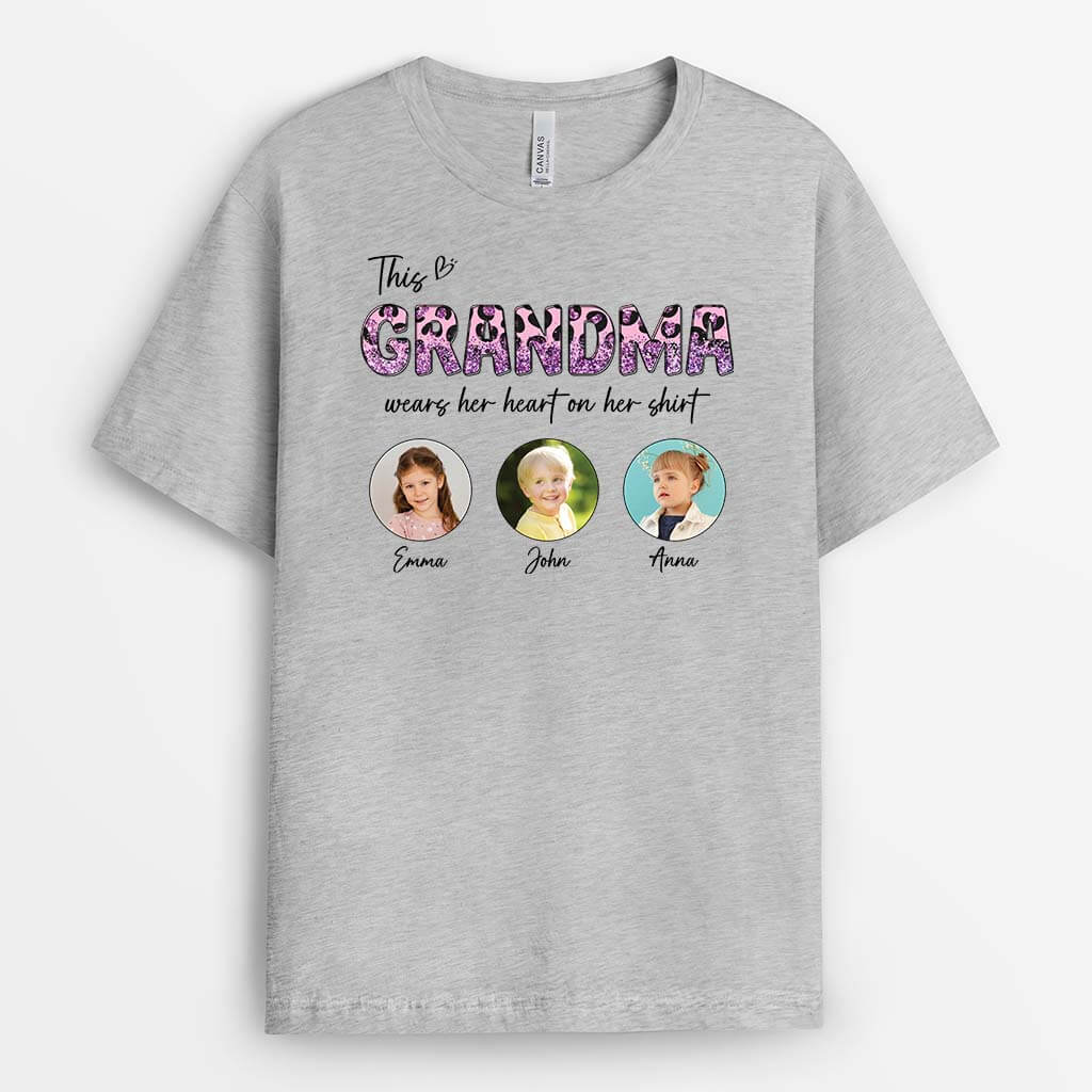Personalized This Mommy Wears Her Heart On Her Shirt T-shirt